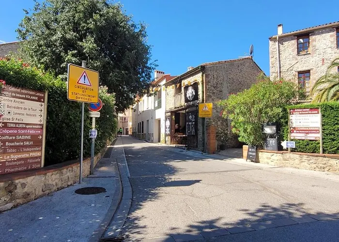 Chambre Climatisee Entre Mer Et Montagne, Avec Sdb Et Wc Privatifs